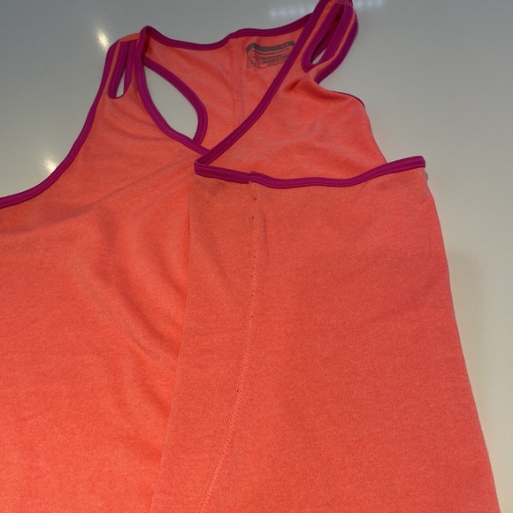 Layer8 Performance Quik-Dry Tank - Picture 4 of 5